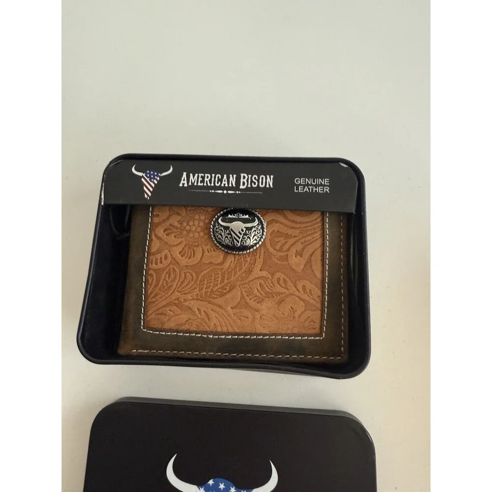 American Bison Men's Bison Head Concho Bifold Brown Leather Wallet NIB Tooled